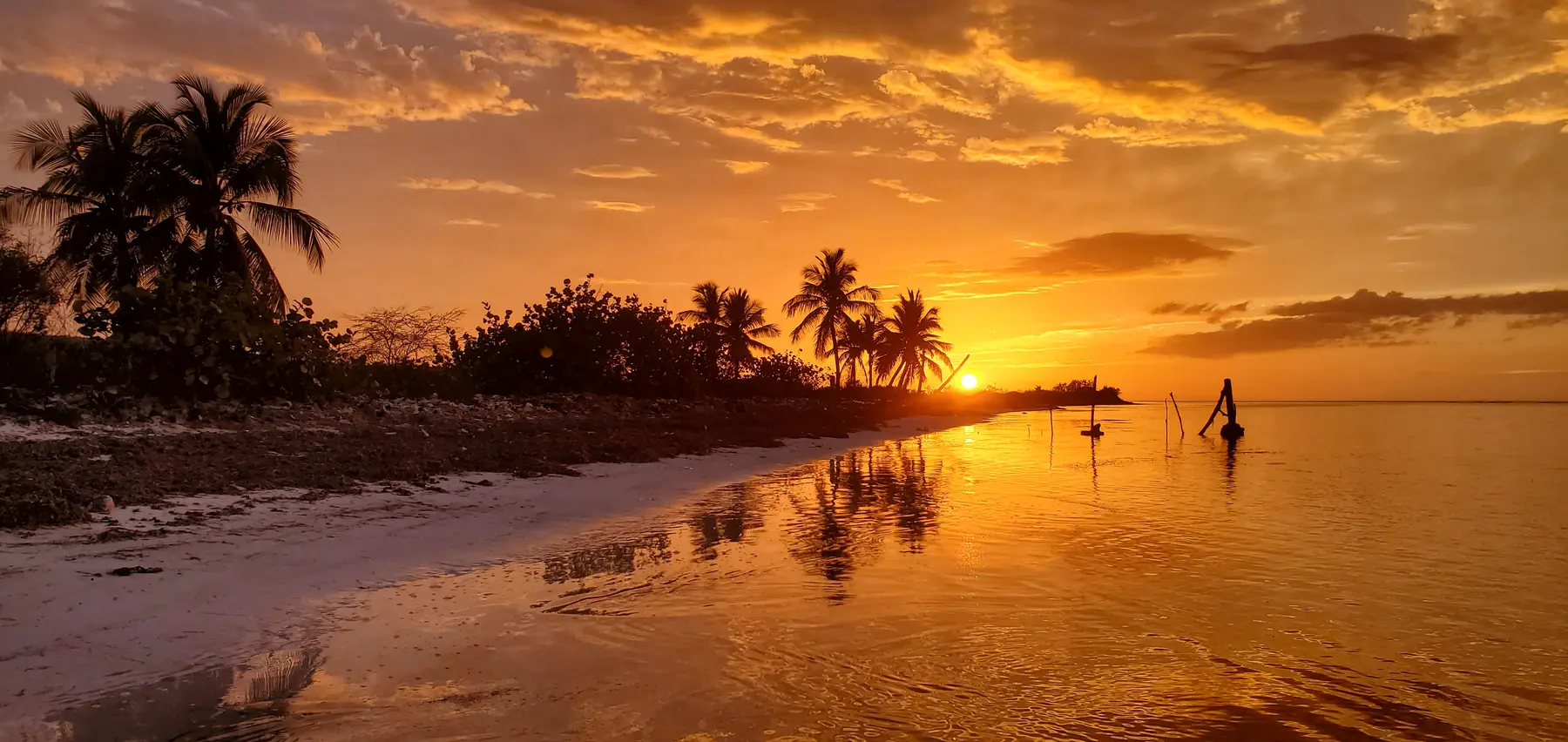Littoral de La Gonâve au coucher du soleil